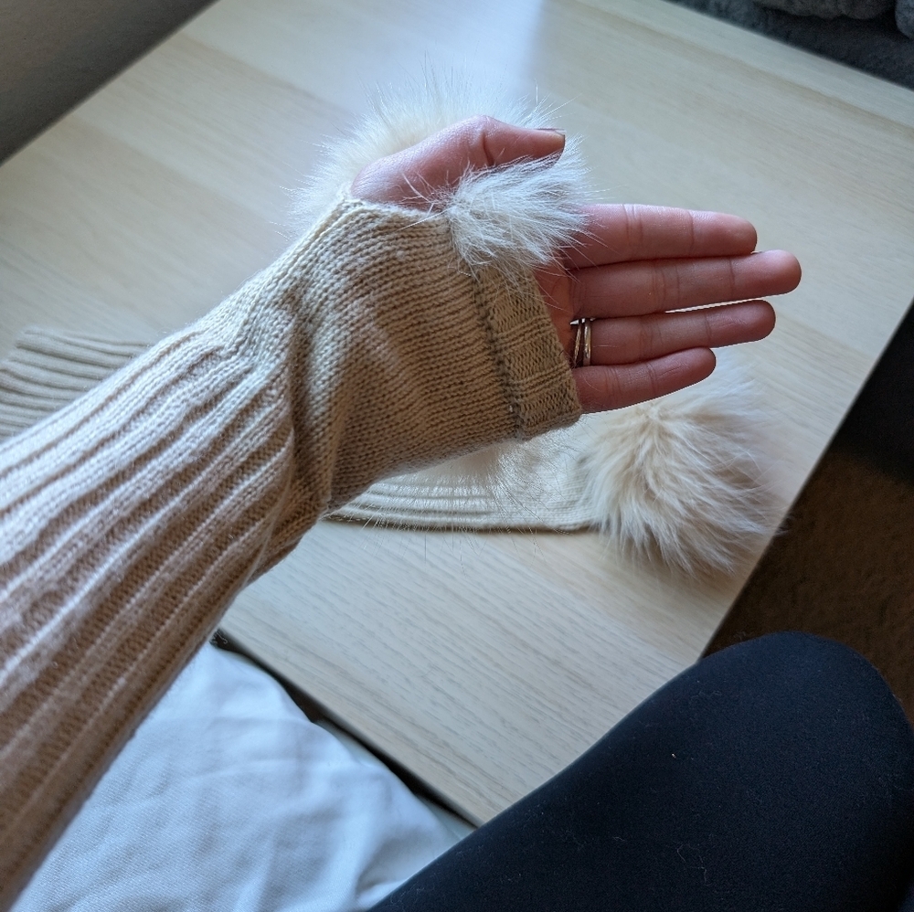 Genuine Fox Fur Fingerless Gloves NWT